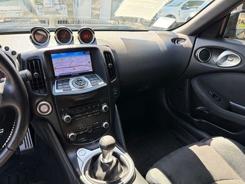Used 2013 Nissan 370Z Touring w/ Sport Pkg RWD image 17