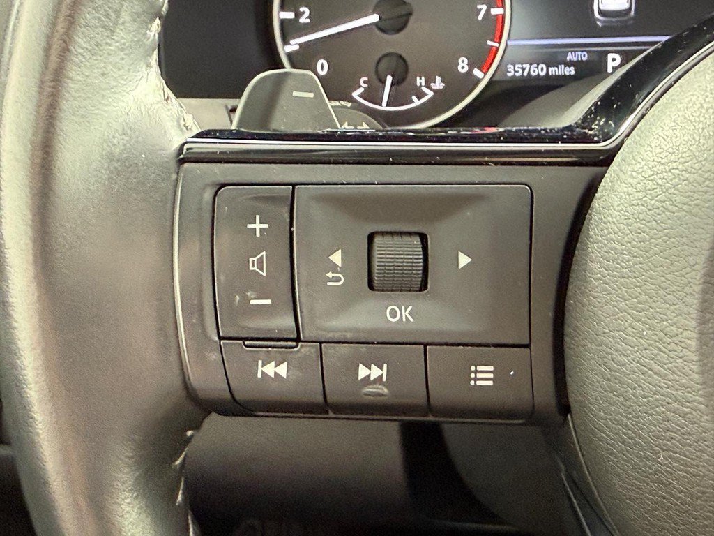 Used 2023 Nissan Pathfinder SL AWD/4WD image 22