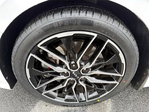 Used 2024 Kia K5 GT w/ GT1 Package image 11
