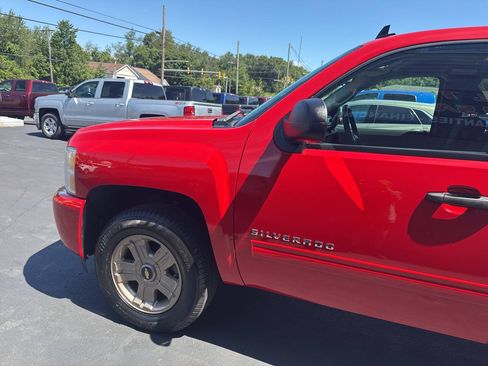 Used 2010 Chevrolet Silverado 1500 LT w/ Power Pack Plus AWD/4WD image 4