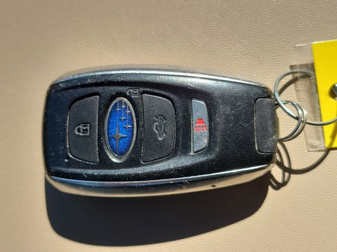 Used 2017 Subaru Outback 2.5i Limited image 32