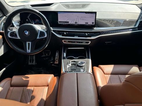 Used 2025 BMW X7 M60i AWD/4WD image 23
