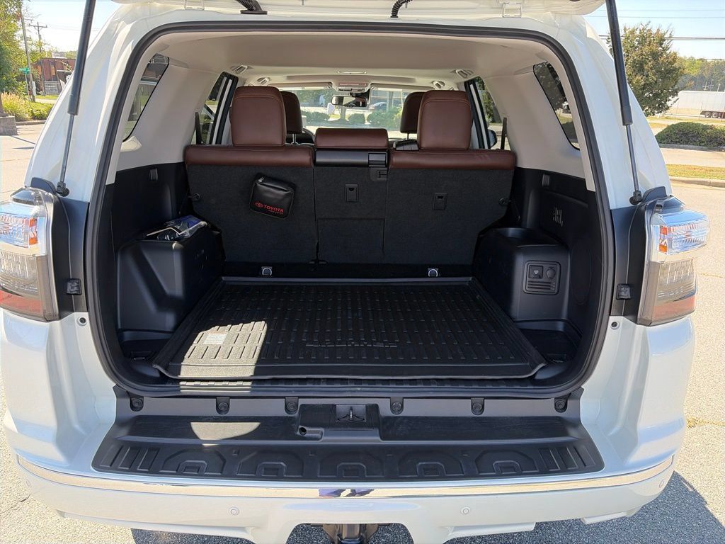 Used 2023 Toyota 4Runner Limited AWD/4WD image 14