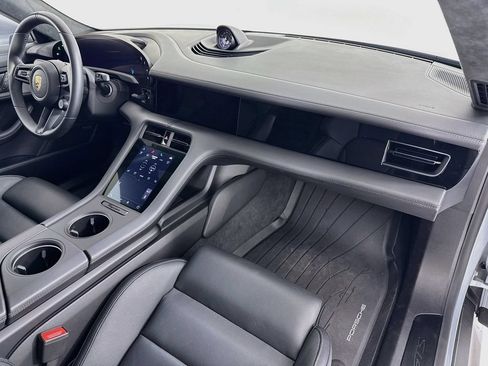 Certified 2024 Porsche Taycan GTS AWD/4WD image 31