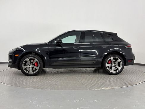 Certified 2023 Porsche Macan S AWD/4WD image 2
