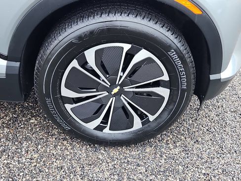 Certified 2025 Chevrolet Blazer EV LT AWD/4WD image 9