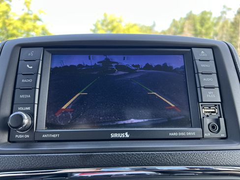 Used 2019 Dodge Grand Caravan SXT FWD image 14