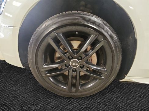 Used 2016 Audi A4 2.0T Premium image 11