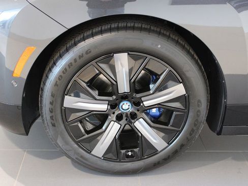 Used 2025 BMW iX M60 image 33