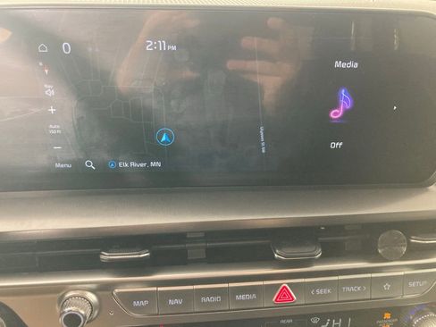 Certified 2023 Kia Telluride S w/ S Sunroof Package image 3