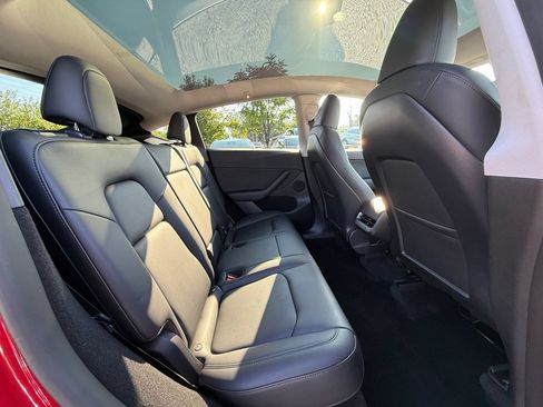 Used 2023 Tesla Model Y Long Range AWD/4WD image 21