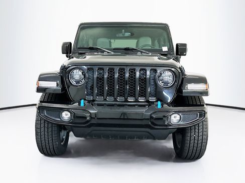 Used 2023 Jeep Wrangler Unlimited Sahara image 2