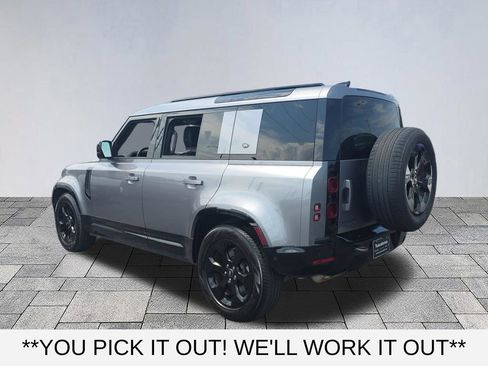 Used 2022 Land Rover Defender 110 X-Dynamic SE AWD/4WD image 5