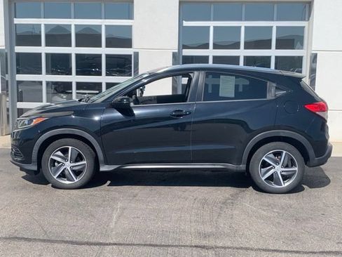 Used 2021 Honda HR-V EX image 3