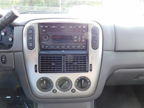 Used 2003 Ford Explorer Sport XLT image 11