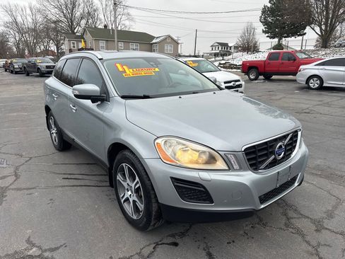 Used 2011 Volvo XC60 T6 image 4