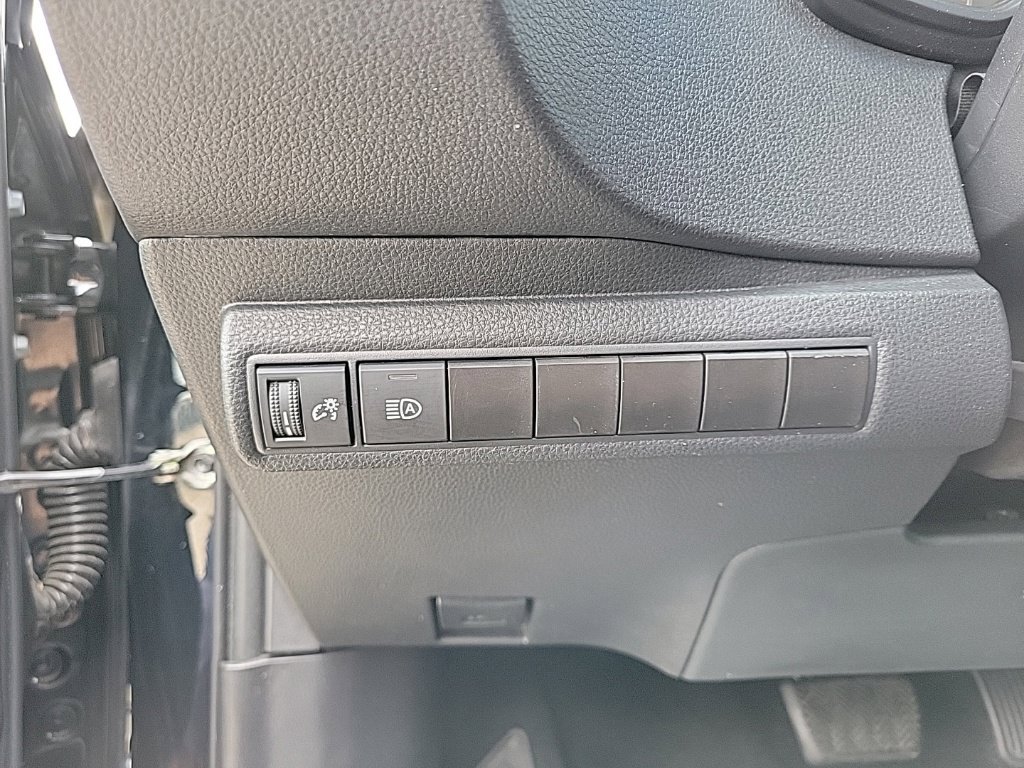 Used 2024 Toyota Corolla LE FWD image 29