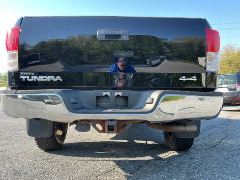 Used 2013 Toyota Tundra 4x4 Double Cab w/ Tow Pkg image 9