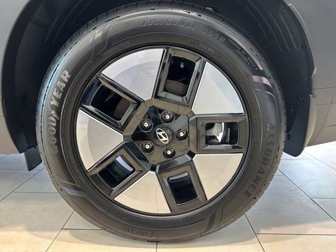 Used 2026 Hyundai Santa Fe SEL AWD/4WD image 16