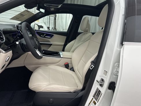Used 2026 Mercedes-Benz GLC 300 4MATIC image 18