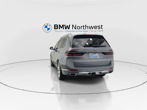 New 2026 BMW X7 xDrive40i w/ Premium Package image 13