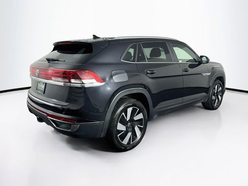 Used 2025 Volkswagen Atlas Cross Sport SE FWD image 9