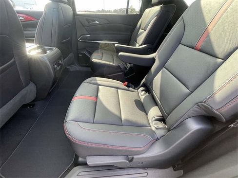 New 2026 Chevrolet Traverse RS image 10
