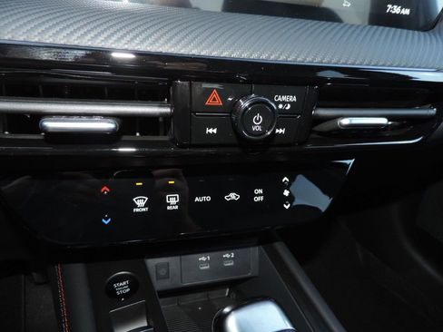 New 2026 Nissan Kicks SR image 21