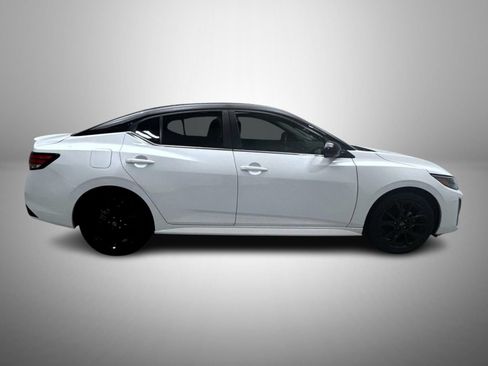 Used 2024 Nissan Sentra SR FWD image 4