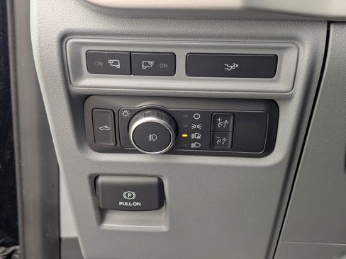 Used 2022 Ford F150 XLT w/ Equipment Group 302A High image 9