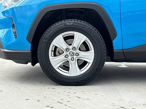Used 2020 Toyota RAV4 XLE w/ XLE Grade Weather Package AWD/4WD image 31