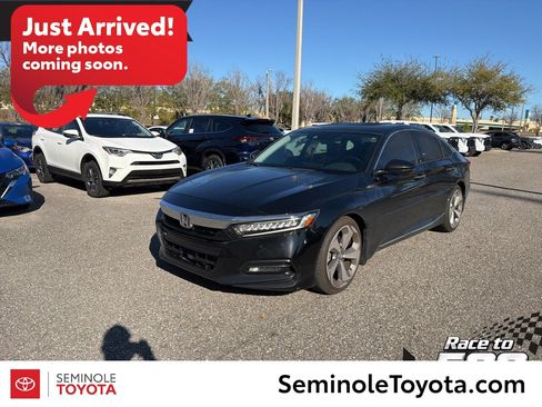 Used 2018 Honda Accord Touring image 1