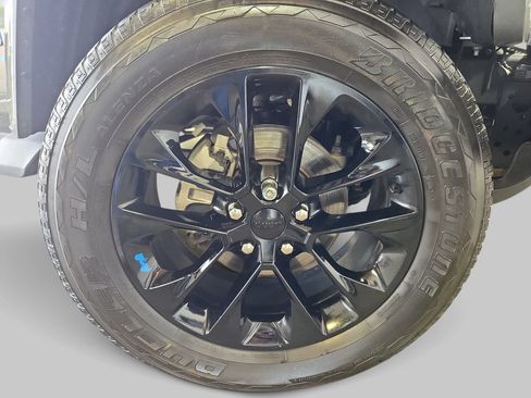Used 2023 Jeep Wrangler Unlimited Sahara w/ Cold Weather Group AWD/4WD image 38