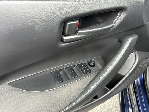 Used 2025 Toyota Corolla LE w/ LE Premium Package FWD image 24