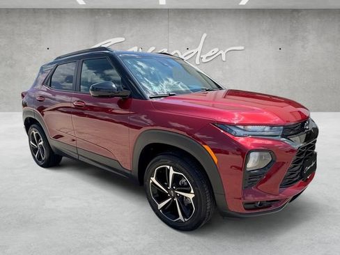 Used 2023 Chevrolet TrailBlazer RS AWD/4WD image 2