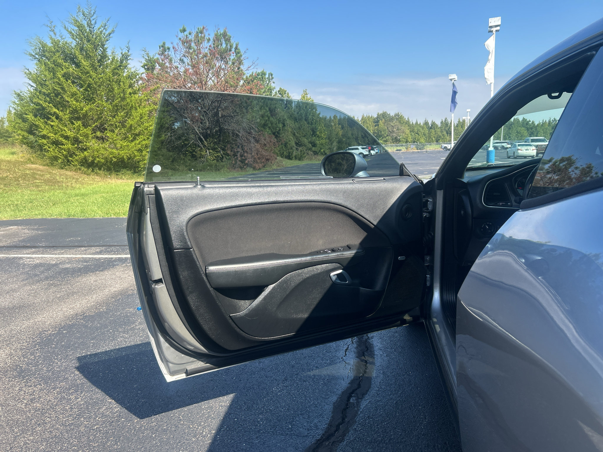 Used 2016 Dodge Challenger SXT w/ Blacktop Package RWD image 17