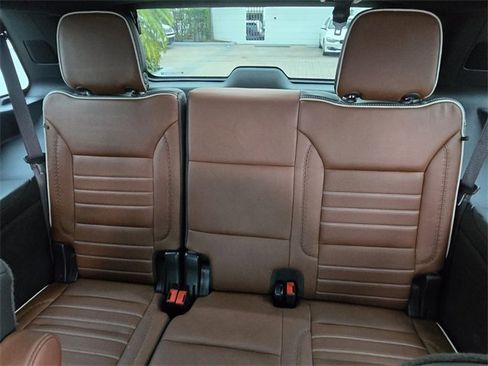 Used 2024 GMC Yukon Denali Ultimate image 16