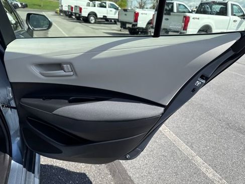 Used 2025 Toyota Corolla LE image 16