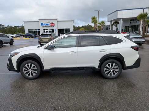 Certified 2023 Subaru Outback Premium AWD/4WD image 7
