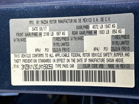 Used 2018 MAZDA MAZDA3 Touring FWD image 12