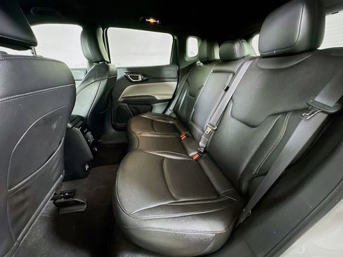 Used 2024 Jeep Compass Limited image 14