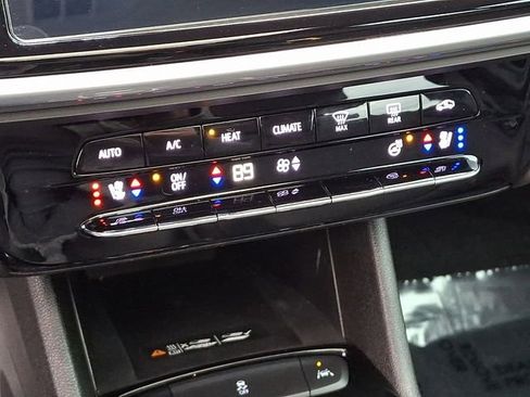 Used 2023 Chevrolet Bolt EUV Premier w/ Sun & Sound Package image 20