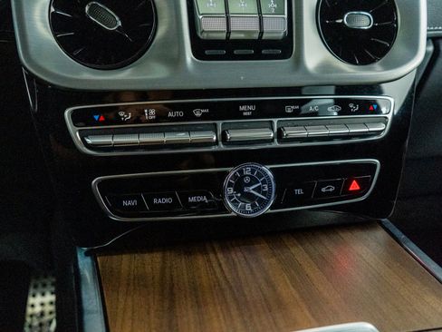 Used 2024 Mercedes-Benz G 550 G 550 image 39