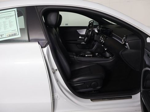 Used 2022 Mercedes-Benz CLA 250 4MATIC w/ Premium Package Lite image 29