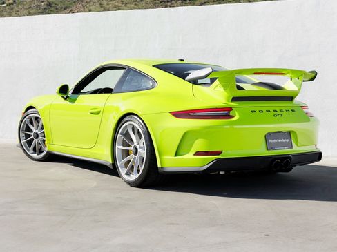 Certified 2018 Porsche 911 GT3 image 3