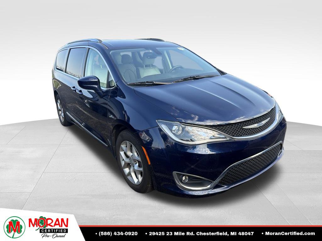 Used 2018 Chrysler Pacifica Touring-L Plus w/ Tire & Wheel Group FWD image 2