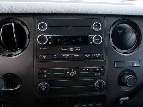 Used 2016 Ford F650 2WD Regular Cab Super Duty image 29