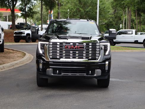 Used 2025 GMC Sierra 2500 Denali w/ Denali Reserve Package AWD/4WD image 3