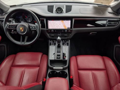 Used 2024 Porsche Macan image 6