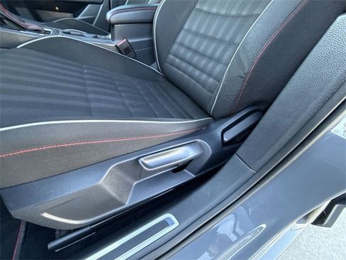 Used 2021 Volkswagen Jetta GLI image 12